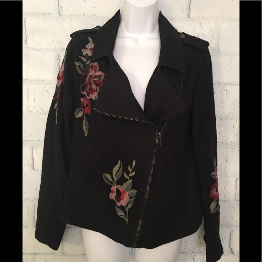 NWOT Embroidered Kensie Cotton Jacket